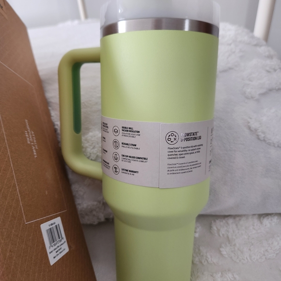Stanley 40oz Green Quencher H2.0 Tumbler - Picture 6 of 7